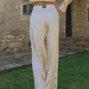 NWT Daily Drills Silky Resort Pant in Champagne XS